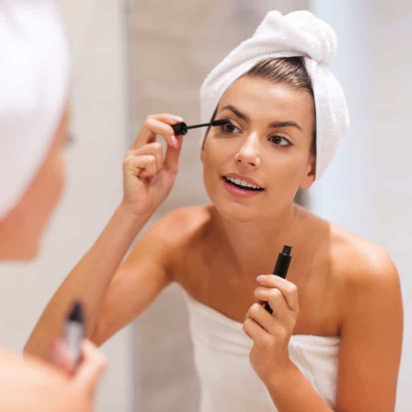 Mascara périmé : un risque pour vos yeux