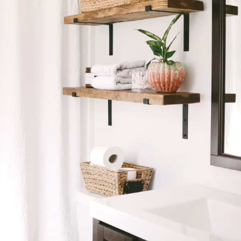 Salle de bain organisée et pratique en 8 trucs