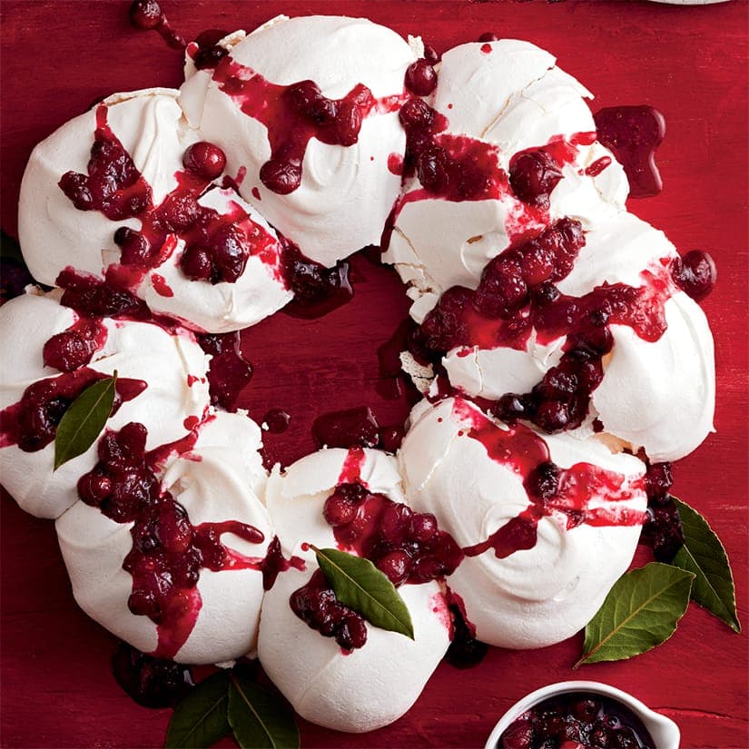 Pavlova de Noël aux petits fruits
