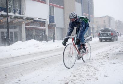 Trucs et conseils pour rouler à vélo l’hiver
