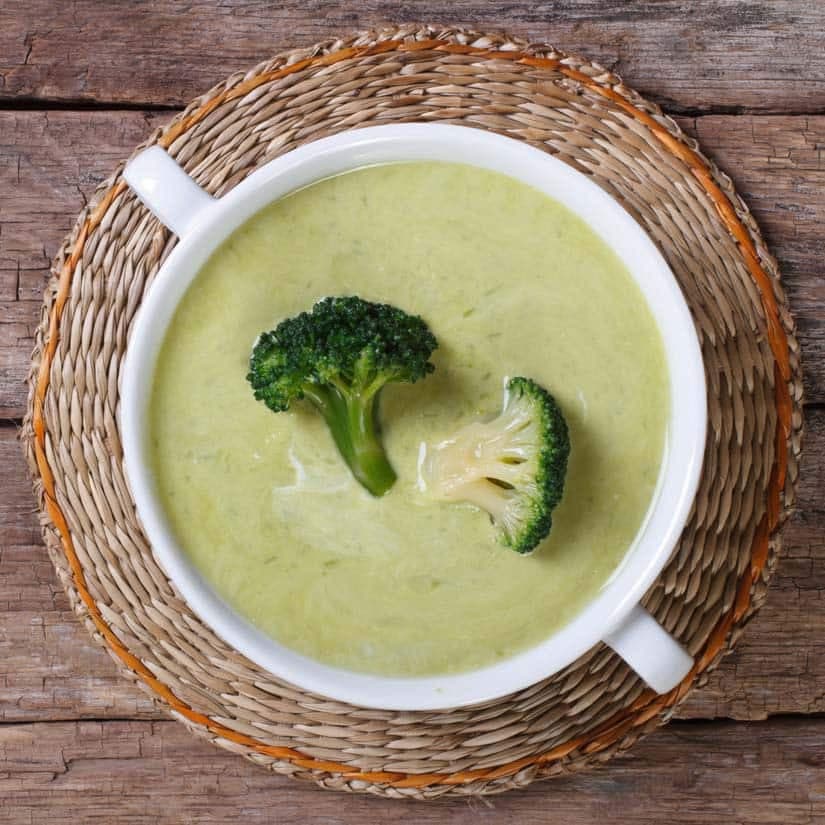 Potage au brocoli et aux pommes