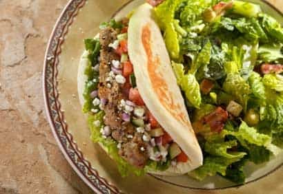 Souvlaki pita aux boulettes de boeuf