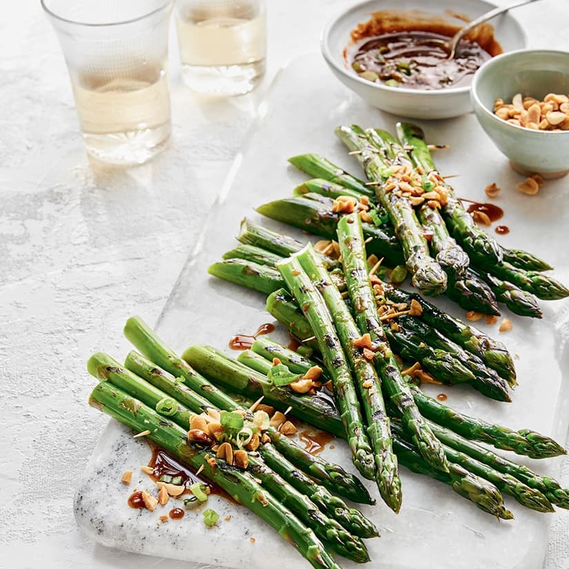 Asperges rôties, sauce sésame et soya
