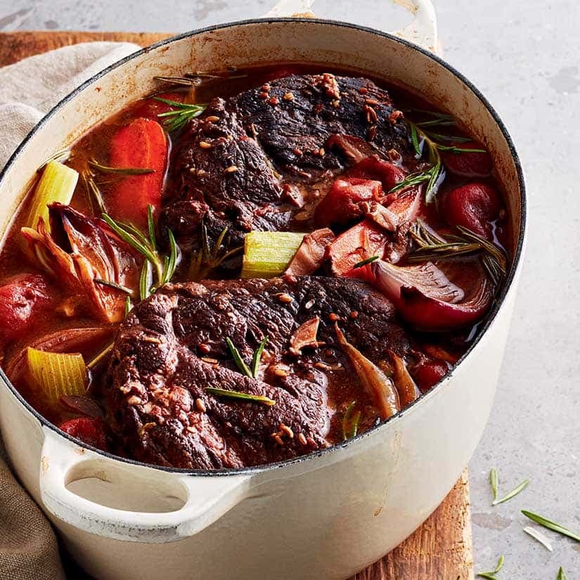 Rôti de boeuf, sauce au vin rouge