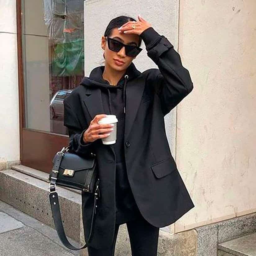 Le pantalon confort fait un retour fracassant