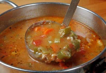 Soupe cajun au dindon