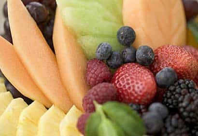 Salade de melon, de fraises et de bleuets