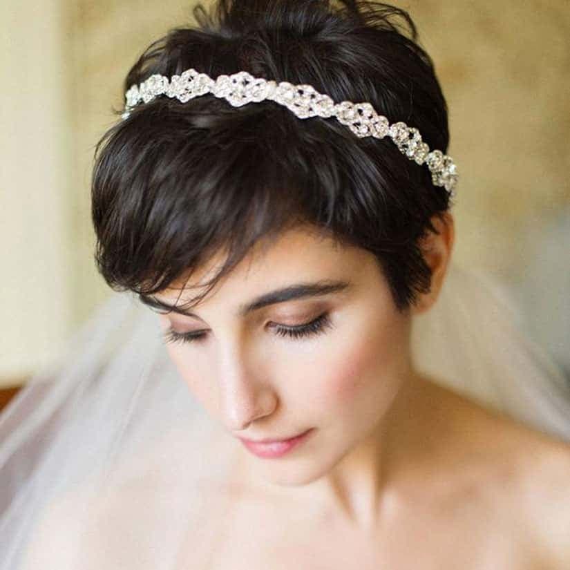 Mariage: 10 coiffures cheveux courts et mi-longs