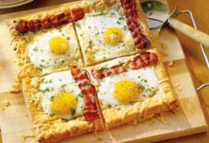 Feuilleté aux oeufs et au bacon
