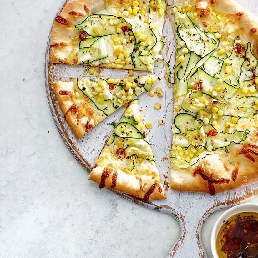 Pizza au maïs et à la courgette