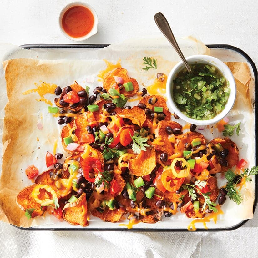 Nachos aux patates douces et aux haricots noirs