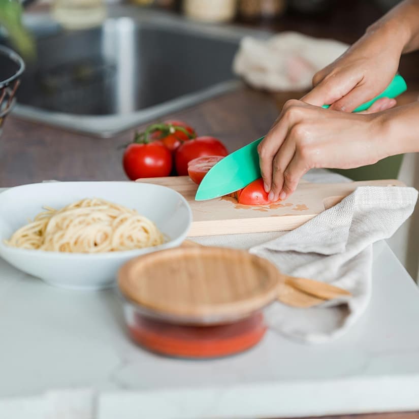 Planche à découper: bois ou plastique, le dilemme