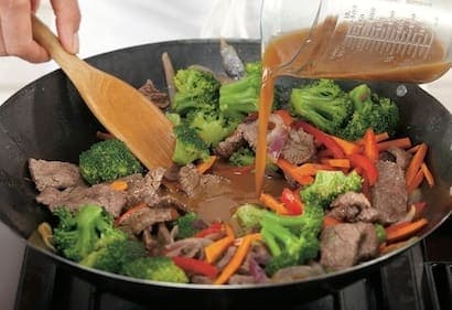 Technique de cuisson santé: sauter