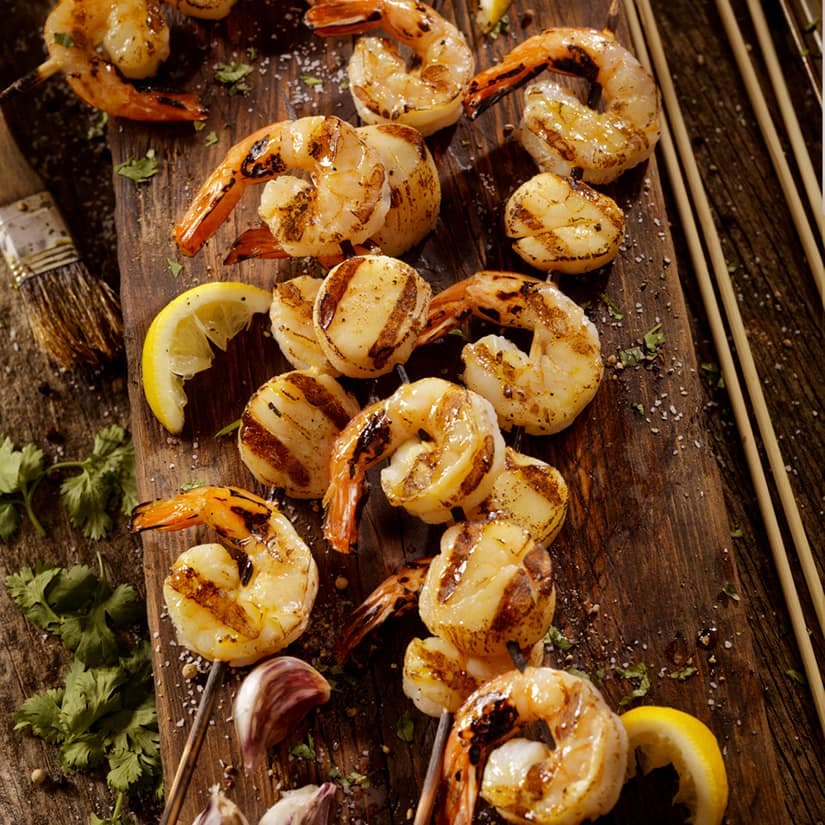 Brochettes de fruits de mer à la cajun