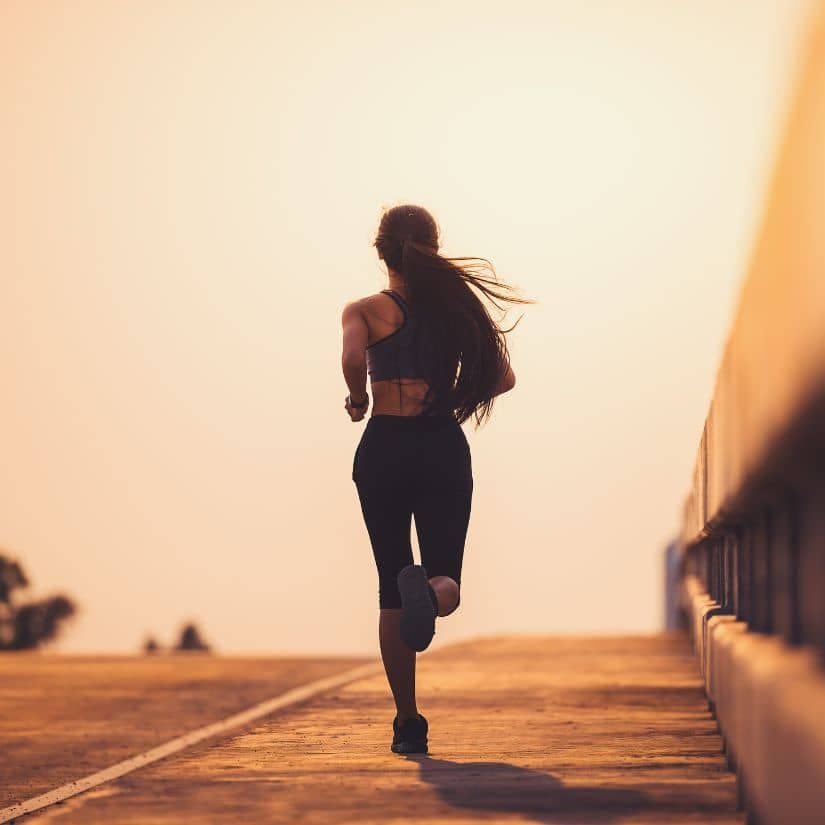 Tendances sportswear automnales à suivre partout