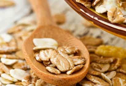 Granola aux canneberges et aux pistaches