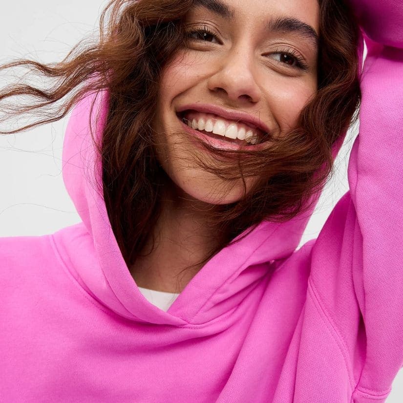 Pièces mode colorées pour renouveler sa garde-robe