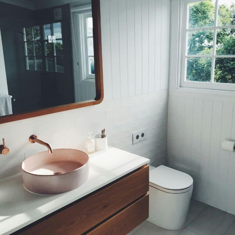 Vos toilettes salissent votre brosse à dents