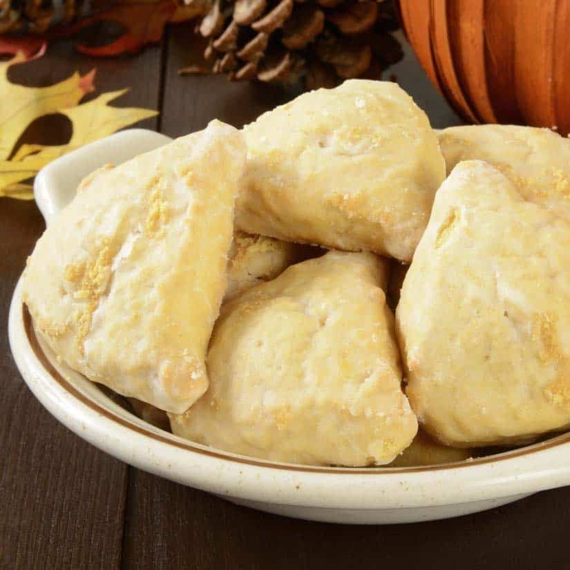 Scones à la citrouille, glace à la cannelle