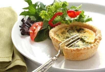 Mini-quiches aux deux fromages et aux épinards