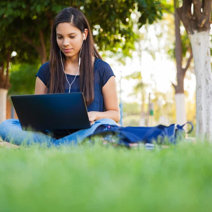 Étudier avec des écouteurs sur les oreilles?
