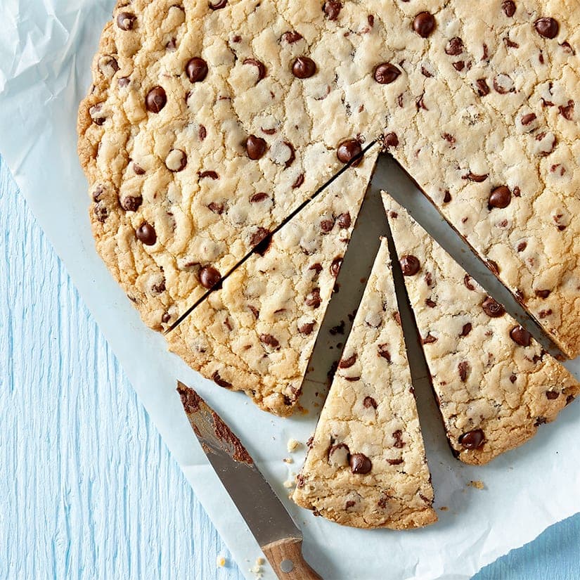 Biscuit géant aux brisures de chocolat
