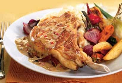 Côtelettes veau, crème poivrée rose