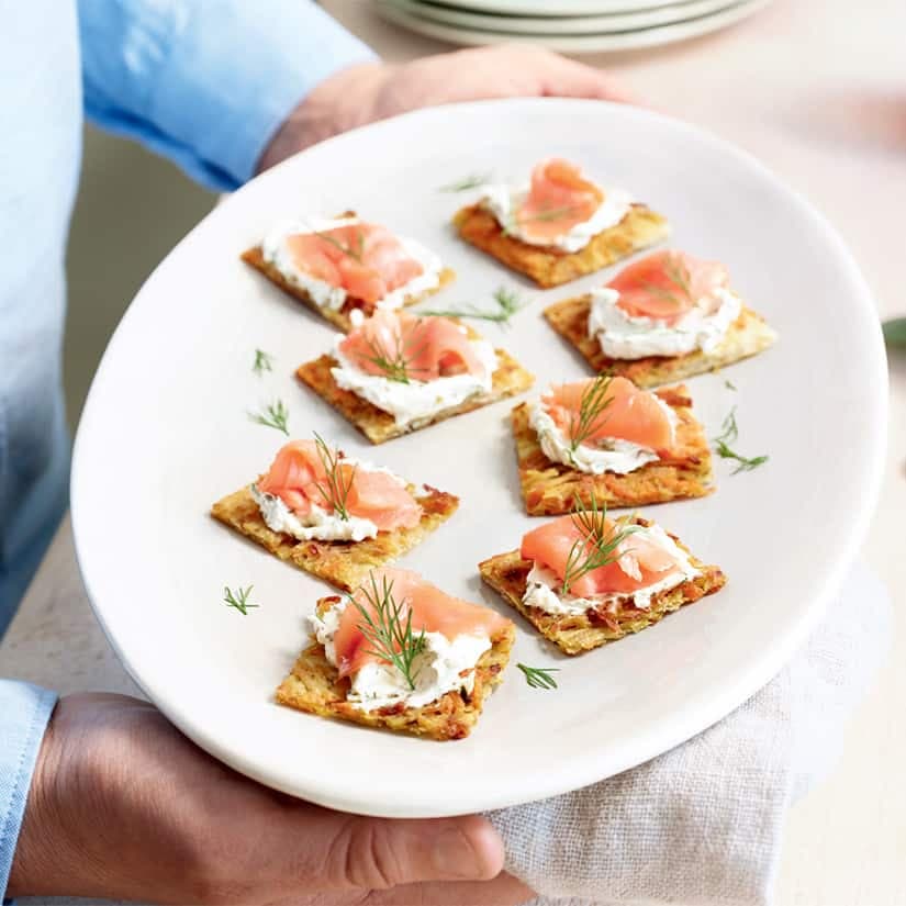 Carrés de rösti au saumon fumé