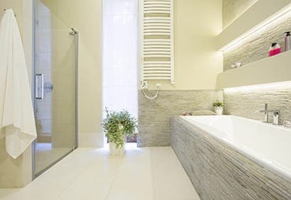 5 conseils pour bien éclairer sa salle de bains