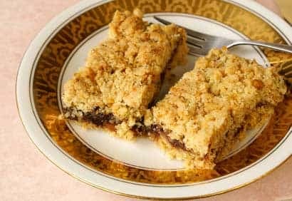 Carrés aux dattes, aux figues et à l'orange