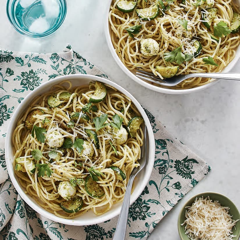 Pâtes courgettes, ail et bocconcini savoureux