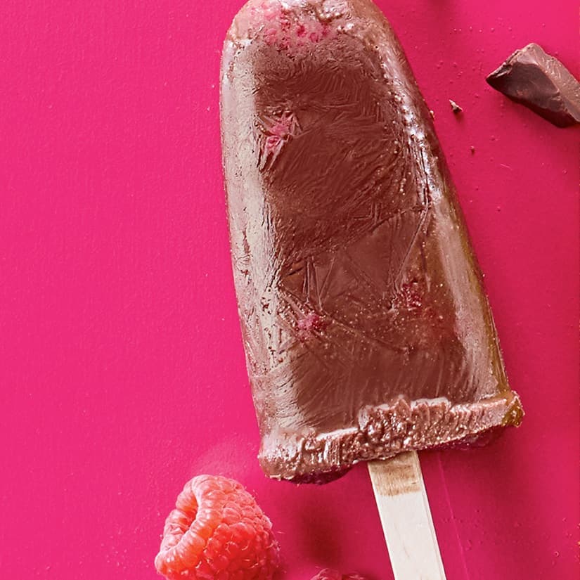 Popsicles au chocolat et framboise