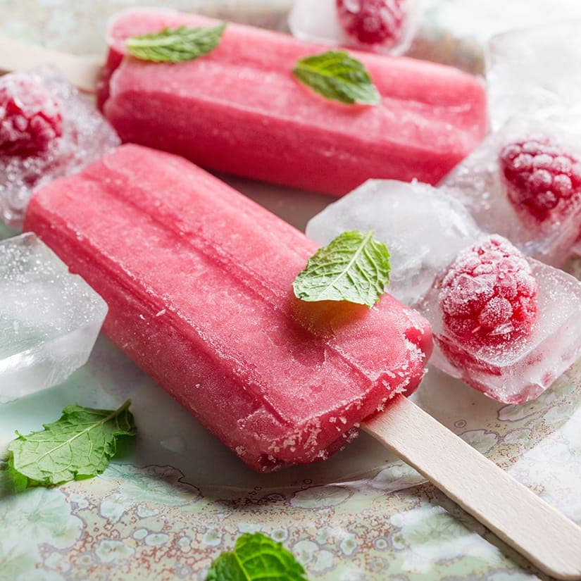Popsicles canneberges et framboises