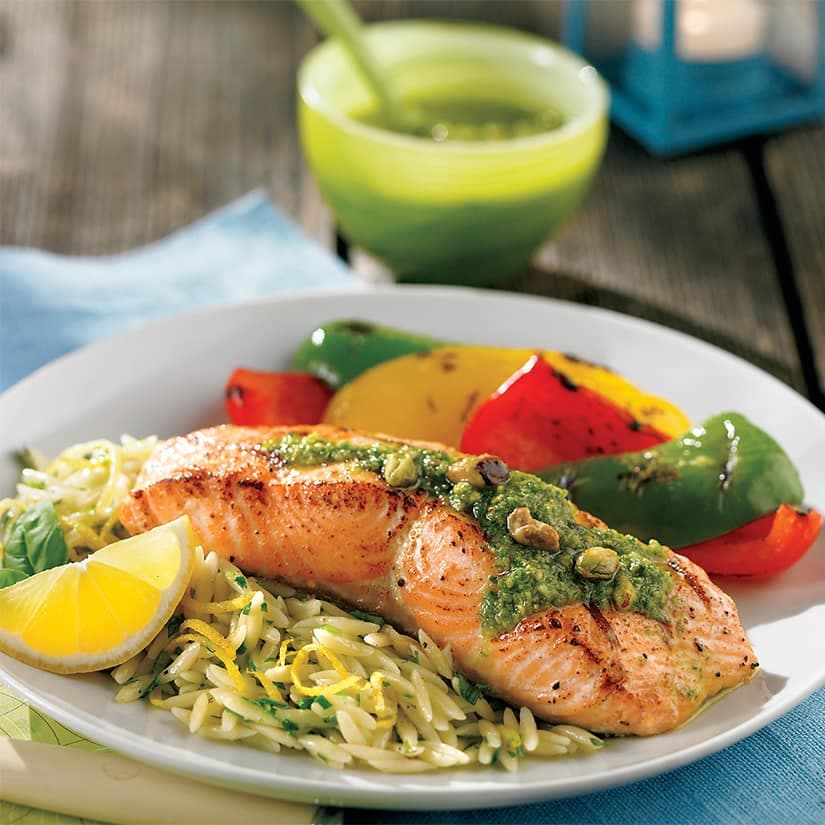 Saumon grillé, pesto basilic et pistaches