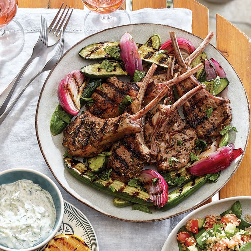 Côtelettes d'agneau grillées aux herbes