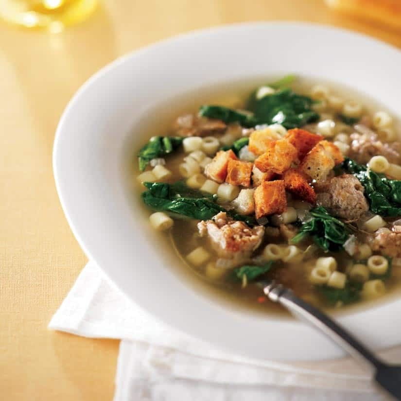 Soupe aux saucisses et aux épinards