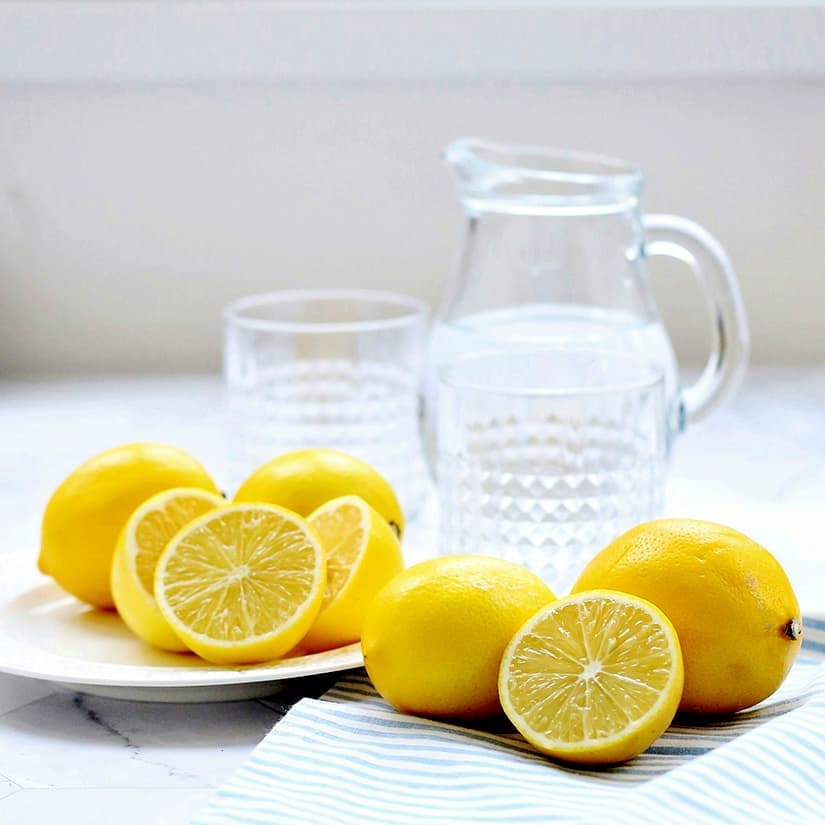 Boire de l'eau citronnée: les effets sur le corps