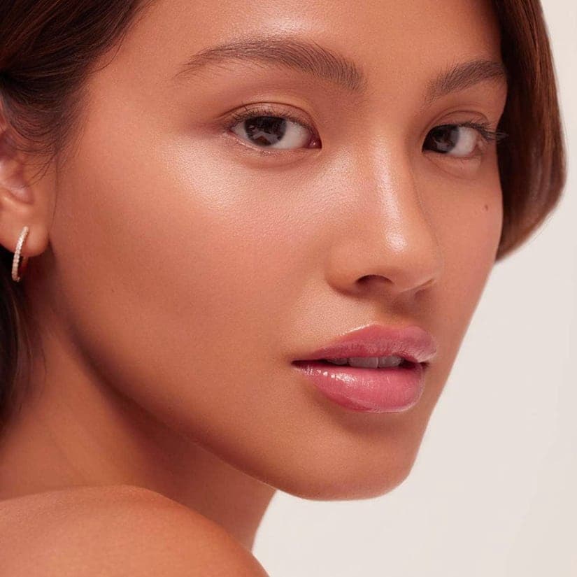 Le produit pour des lèvres pulpeuses sans rouge