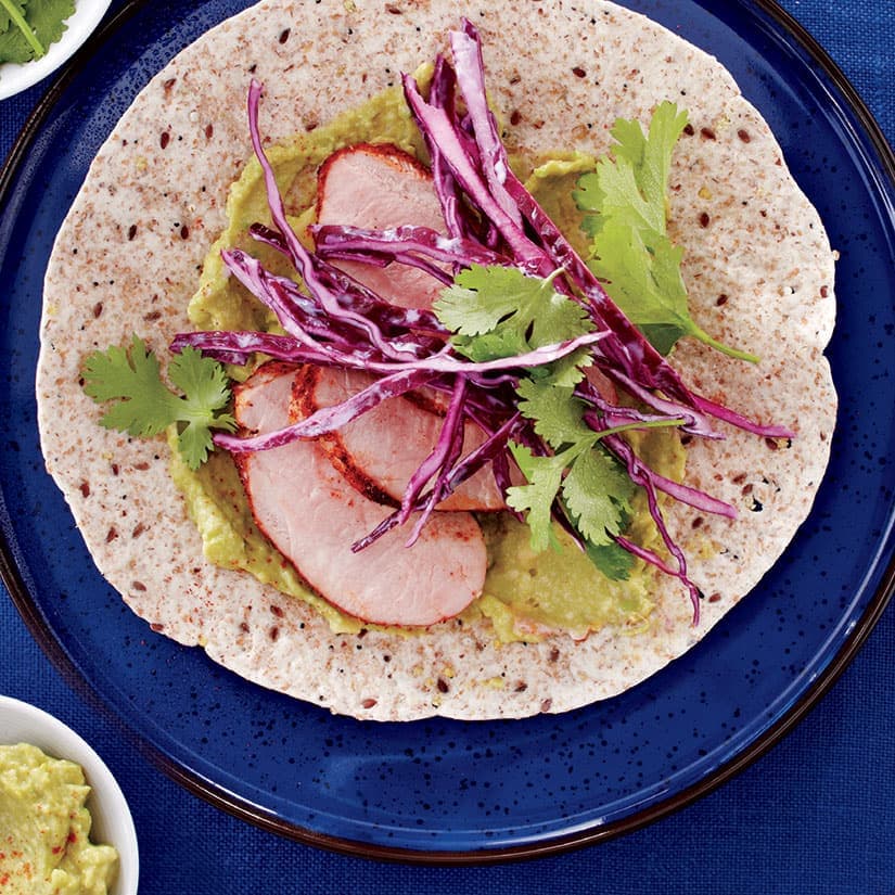 Tacos au porc, salade de chou rouge et guacamole