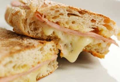 Sandwich jambon-brie