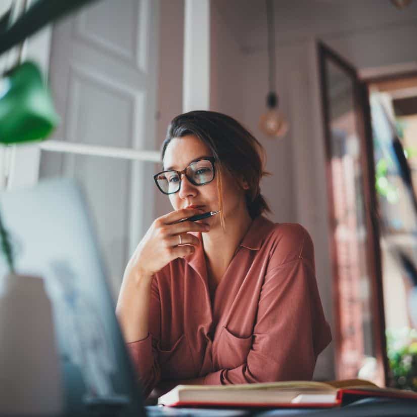 Le bureau, refuge face à la vie privée 