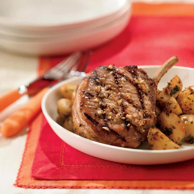 Côtelettes de porc saumurées à la bière