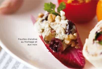 Feuilles d'endive au fromage et aux noix