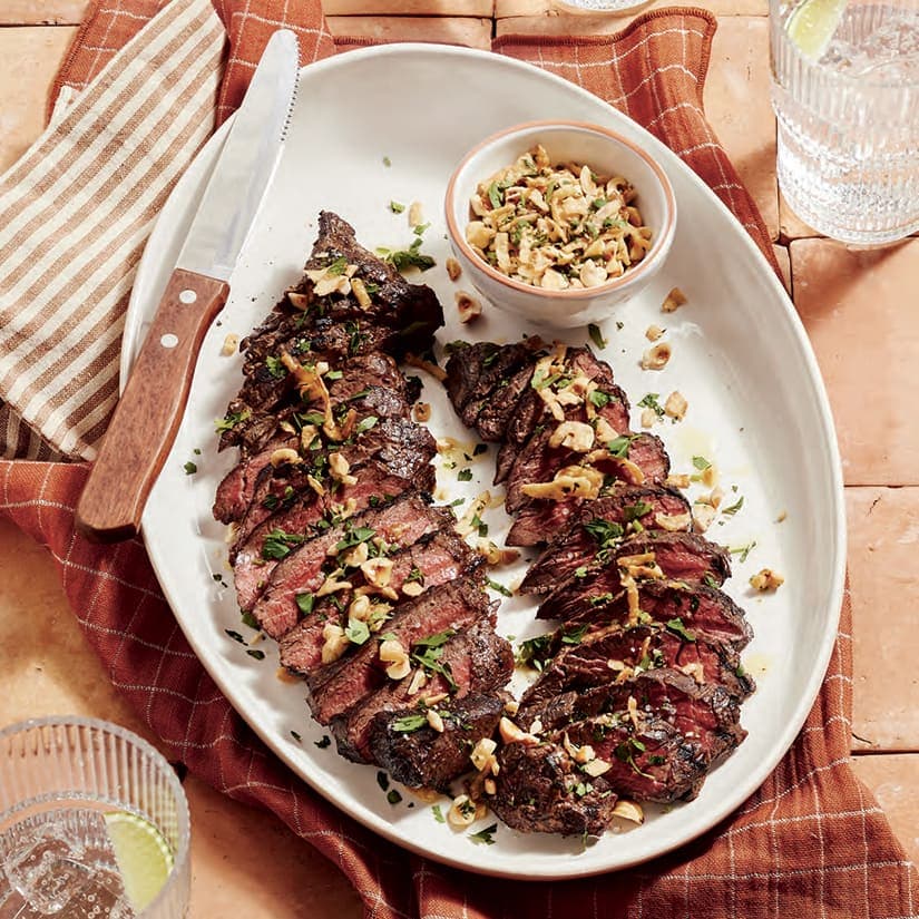 Onglet de bœuf mariné à l’oignon et au café